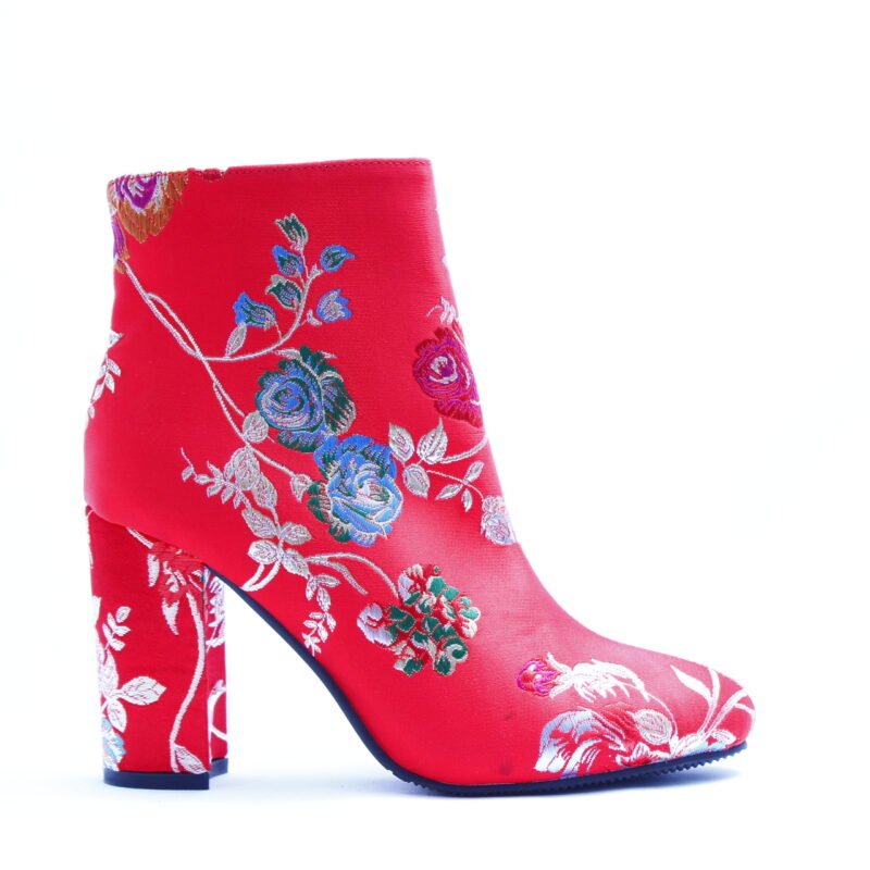 Botines de flores con tacón