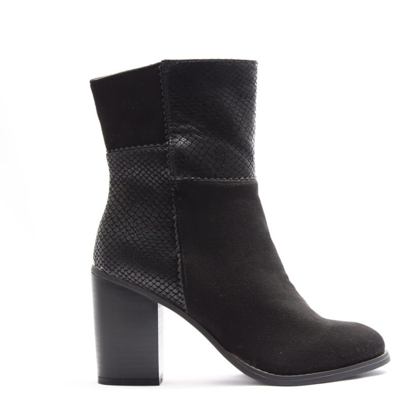 Botines con parches con tacón