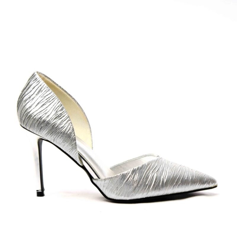 Zapatos de efecto metálico con tacón