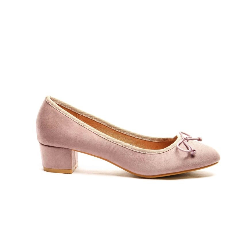 Zapatos con tacón con lazo