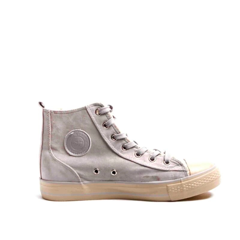 Deportivos con pelo sintético