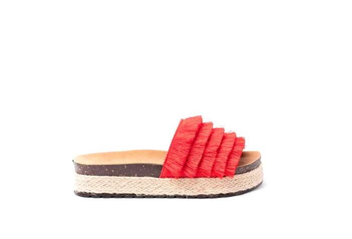 Chanclas con flequillos