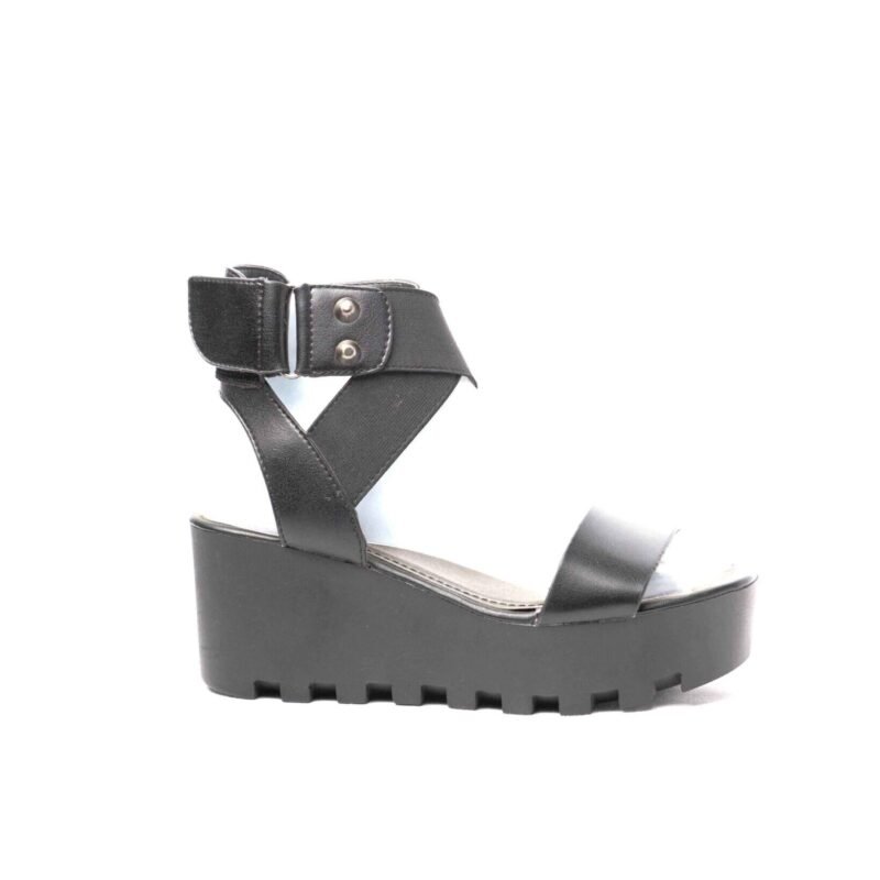 Cuñas con detalle en el tobillo