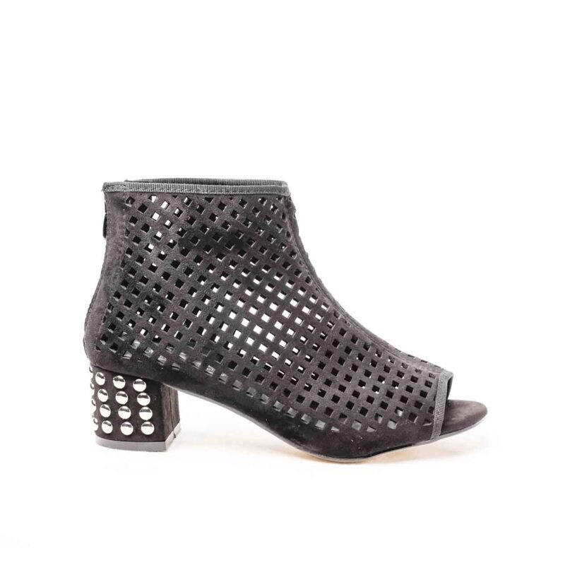 Sandalias con tacón adornado